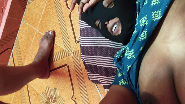 Jessika: Tía con chico cerca de casa