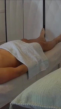 Skutečný asijský masážní salon se šťastným koncem