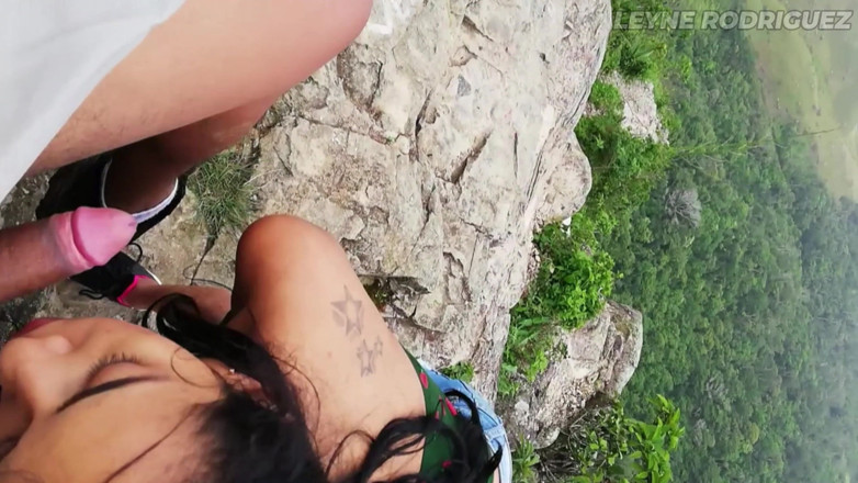 Leyne Rodriguez: Beccati All'aperto! Enorme Compilation Amatoriale Di Questa Piccola Latina Calda...