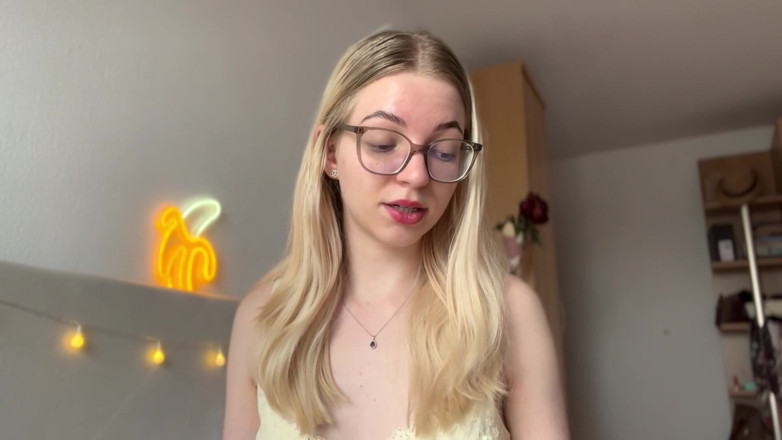 Goddess_Bella_Rae: Jak nechat paní (když se cítí příliš tvrdě) závislá na Femdomu!