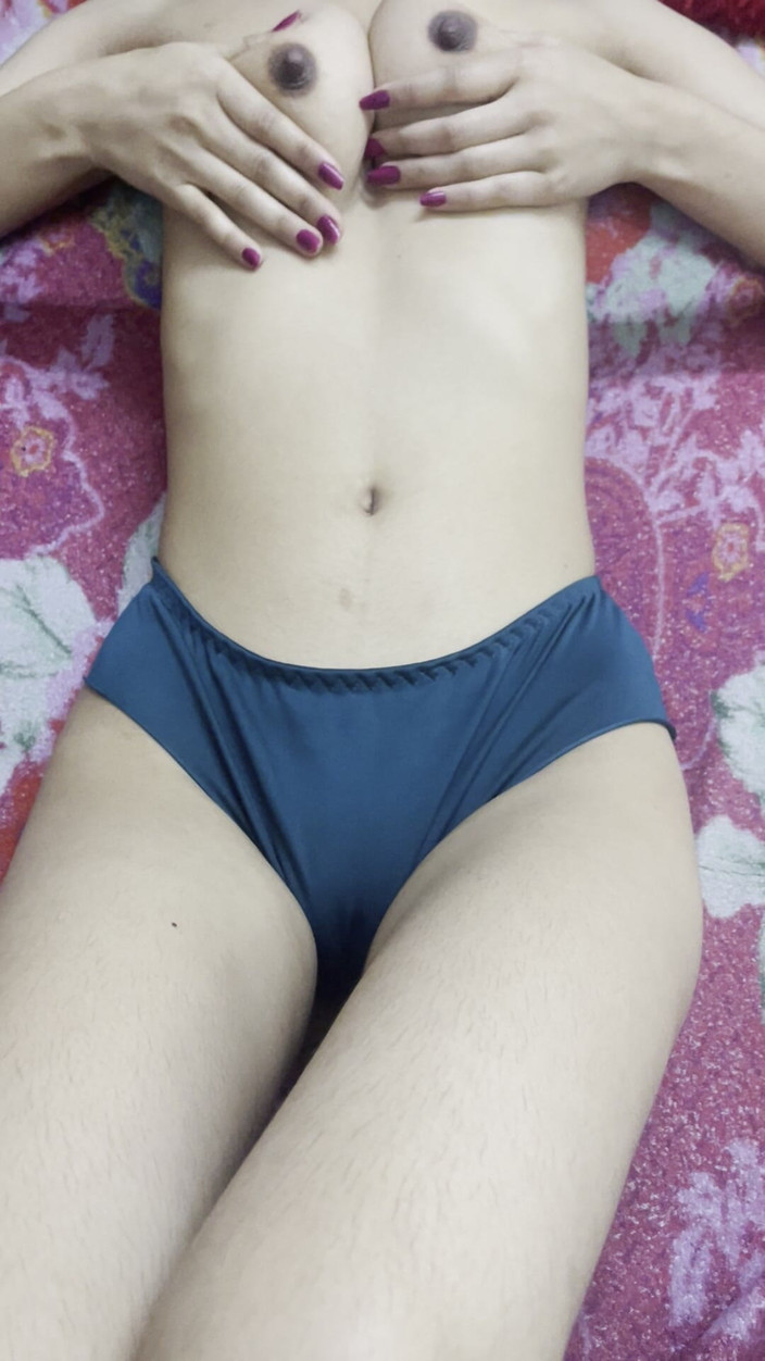 wickedriya: Ateşli üniversiteli kız dersten sonra öğretmen tarafından sert sikiliyor