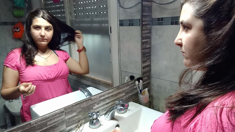 melu_world: Bubblegum Chewing at Mirror - Bunny Looner