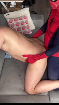 Mileshenryxxx Dumps încărcătura lui în Dan XXX