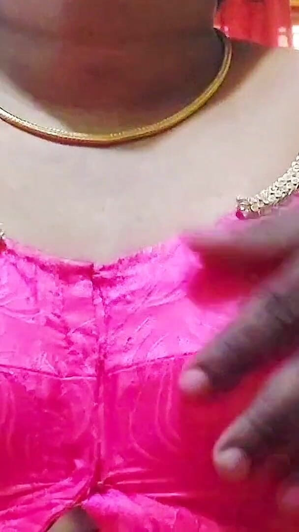 Desi Mohini: Я хочу займатися сексом зі своєю індійською мачухою