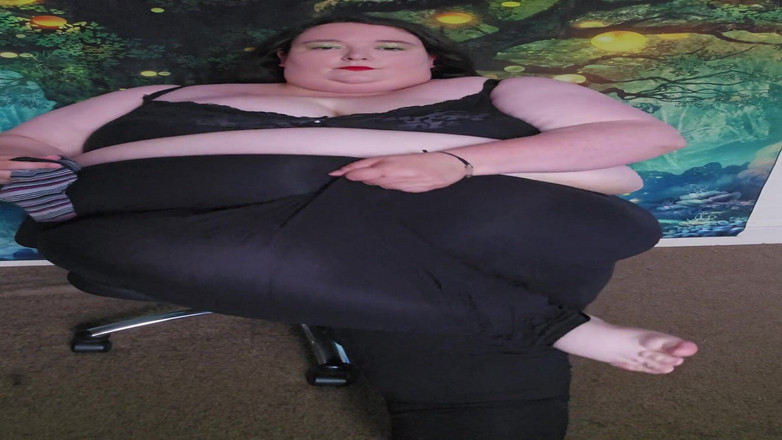 SSBBWLadyBrads: SSBBW zakłada ubrania