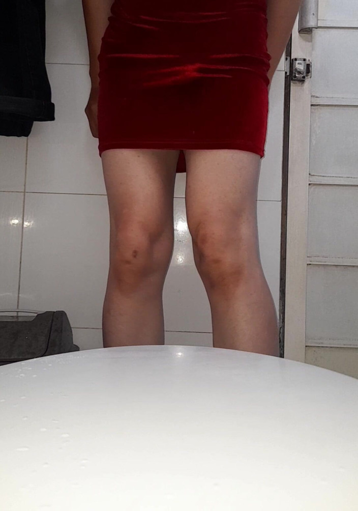 Naomisinka: Transvestiert kommt in sexy samtkleid