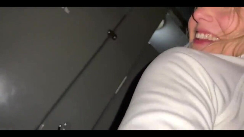 Mya Lane: Une femme reçoit un creampie puis se tape son mari...