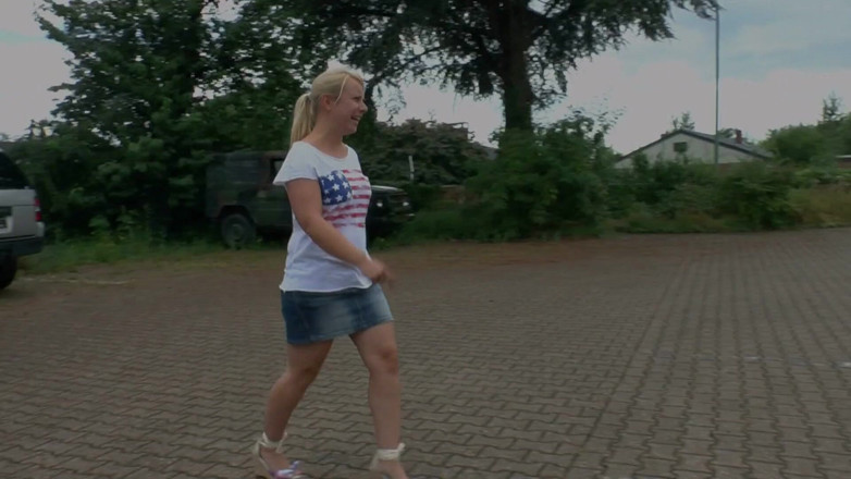 German amateur - 100% German hardcore videos: MILF blonde dikongkek di belakang trak