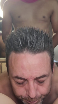 흑인 대물 자지와 양성애자 쓰리섬