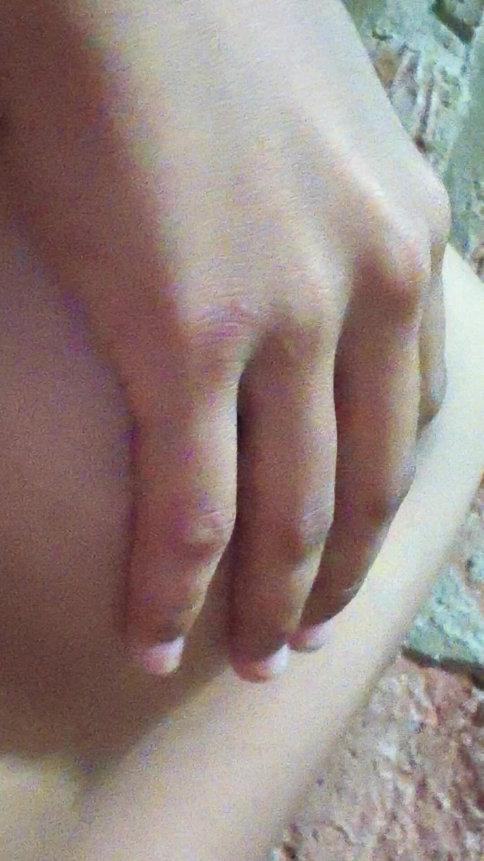 Monale2s: Video gợi cảm