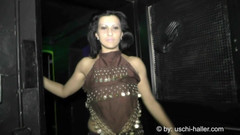 Club Express: Julia Corne saje ptáka v sexuálním kině v Hannoveru (Německo)