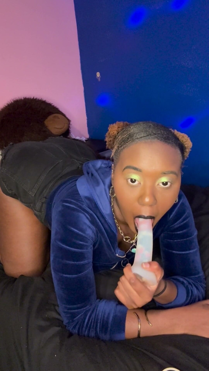ALLIYAH ALECIA: Alliyah Alecia Suce Un Gode