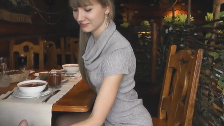 Angel The Dreamgirl: Dekat restoran