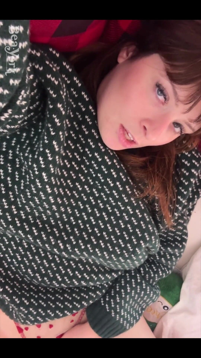Bea York: Your Sleepy Bea Is Always so Horny for You!