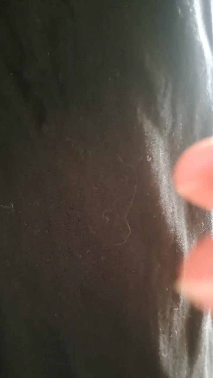 Mommy big hairy pussy: Podciąganie sukienki, aby pokazać owłosioną cipkę