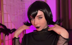 Mavis namiętnie rucha się i dostaje na twarz - Cosplay w hotelu Transylvania