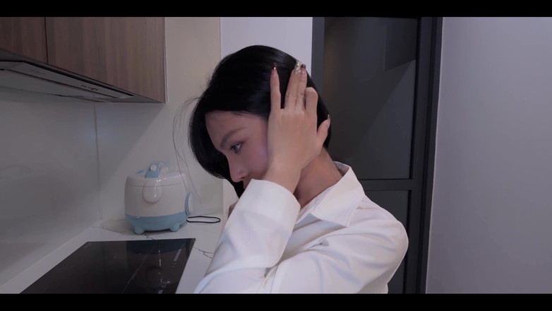 Miuzxc: Üvey annemle yaşıyorum