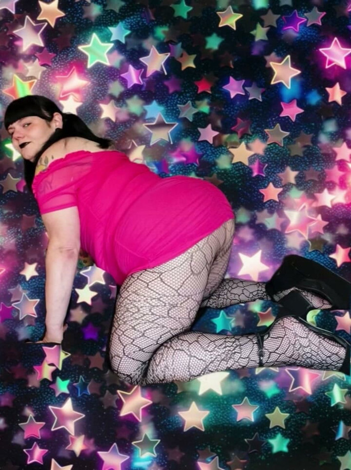 SageTheSuccubus: Bizarre en rose