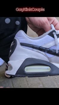 Sharing Nike Air Max Sneaker 4