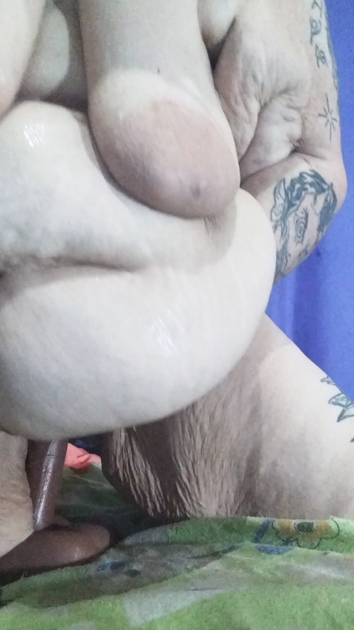 HerculesnVENUS: Shes Old Hes Young the Fun Has Just Begun
