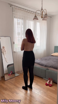 Vaše sexy sousedka je vystresovaná před svým rande a chce, abys ji vystříkal