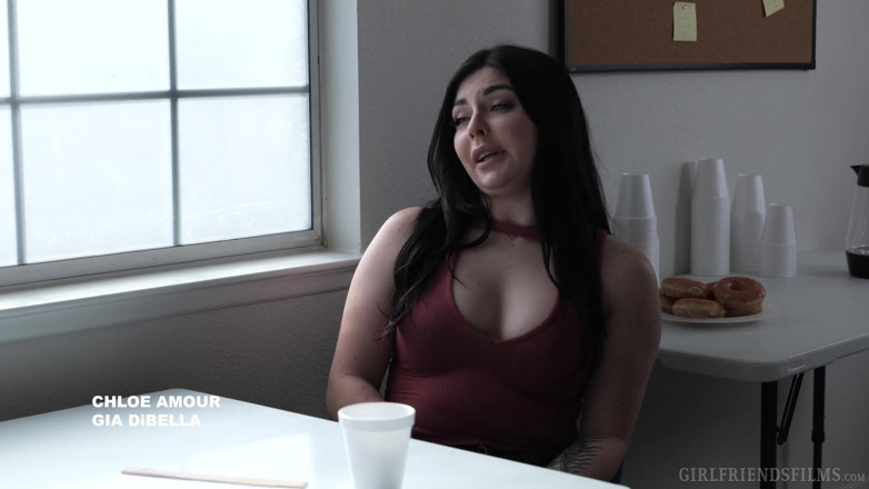 Girlfriends Films: Girlfriendsfilms Lesbian Crime Stories - Scene 1