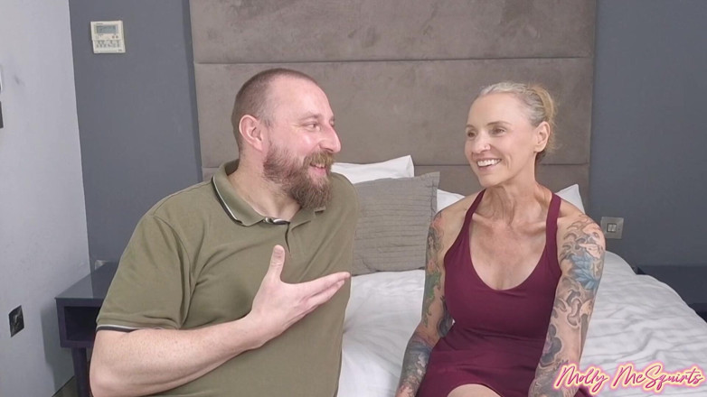 Molly McSquirts: ベティがロンドンの男とセックス!