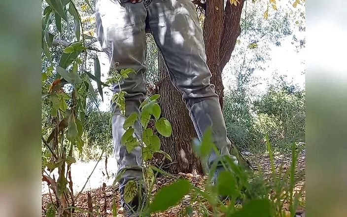 Zebra Ass: First video
