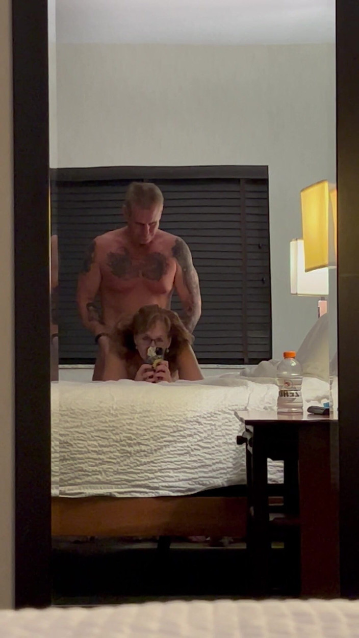 Savory Sunflower: Hotel divertido