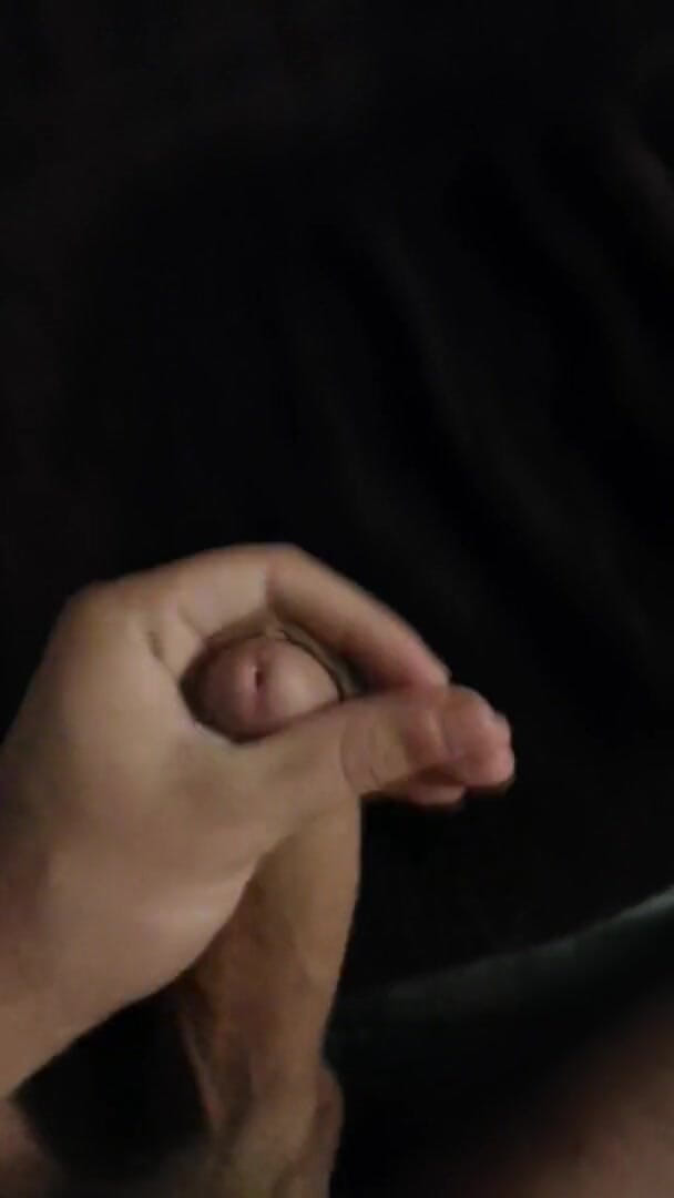 Joey Tails: Solo maschio piscio e sborra