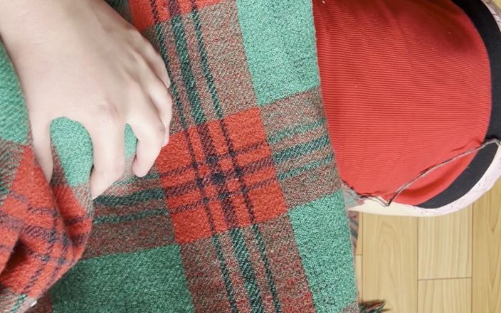 Lesbian-candys: Mijn verlegen buurvrouw beffend onder de deken