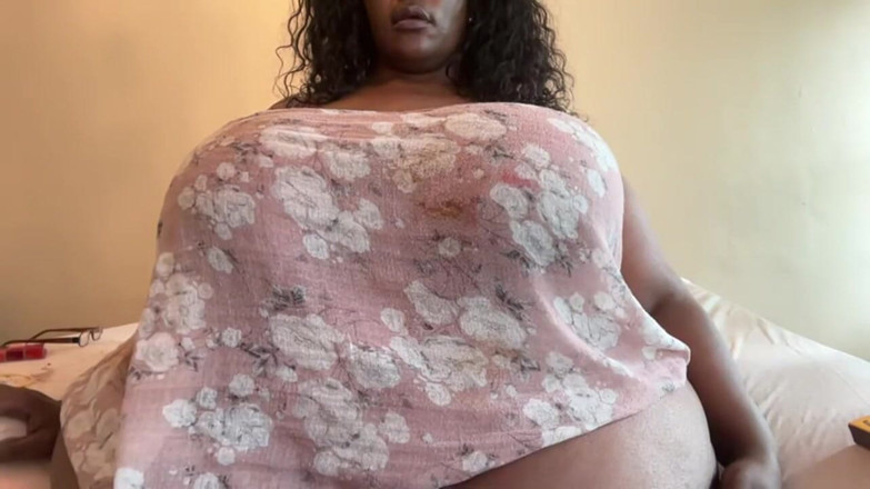 Legendary Booty Overdose: Strip Me Naked