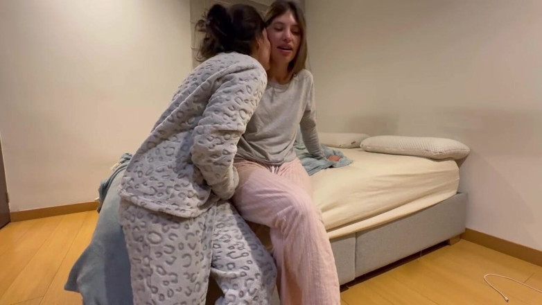 scarlettandc: Le Donne Esplorano I Loro Feticci