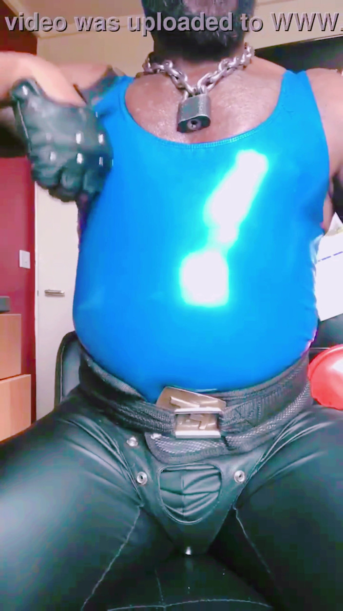 Brodyjayrichardson: Tření verbální kozy modré latexové