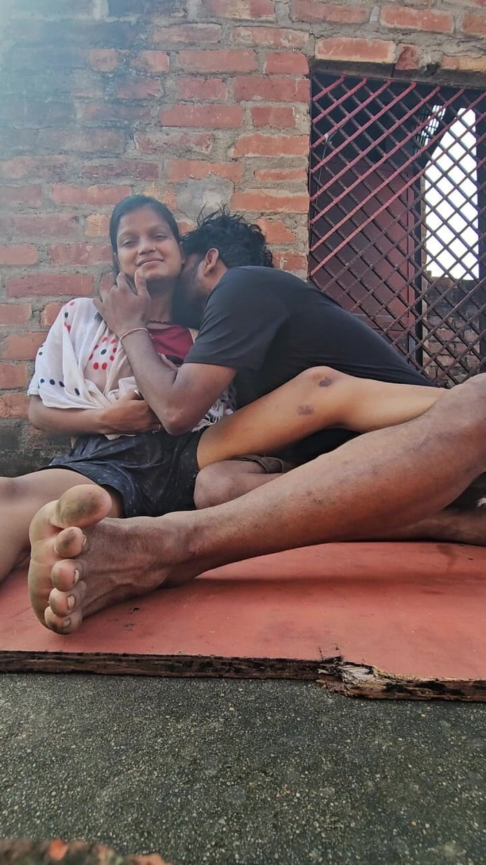 Aalox: भारतीय सुंदर गांव की लड़की आउटडोर सेक्स वीडियो भाग 1