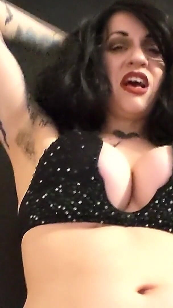 Hela's War on Christmas Staring Jessica (Geeky femdom) Hela's War on Christmas Staring Jessica (Geeky femdom)