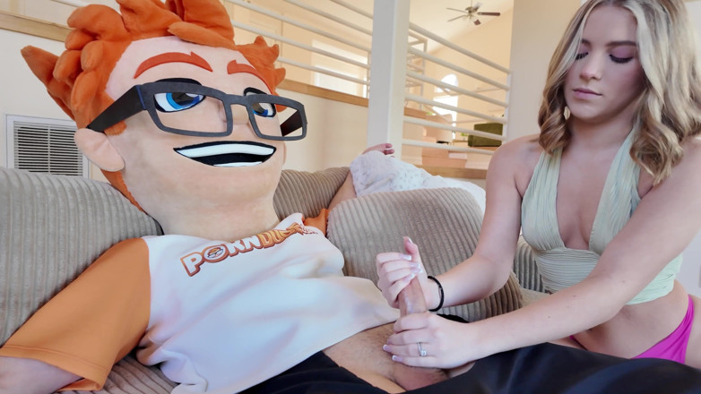 PornDudeCasting: Becky Summer porno adamla tatlı bir şey kırbaçlıyor