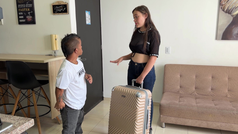 Julianaburning: Nejsou v hotelu už žádné další pokoje? Musím sdílet postel se...