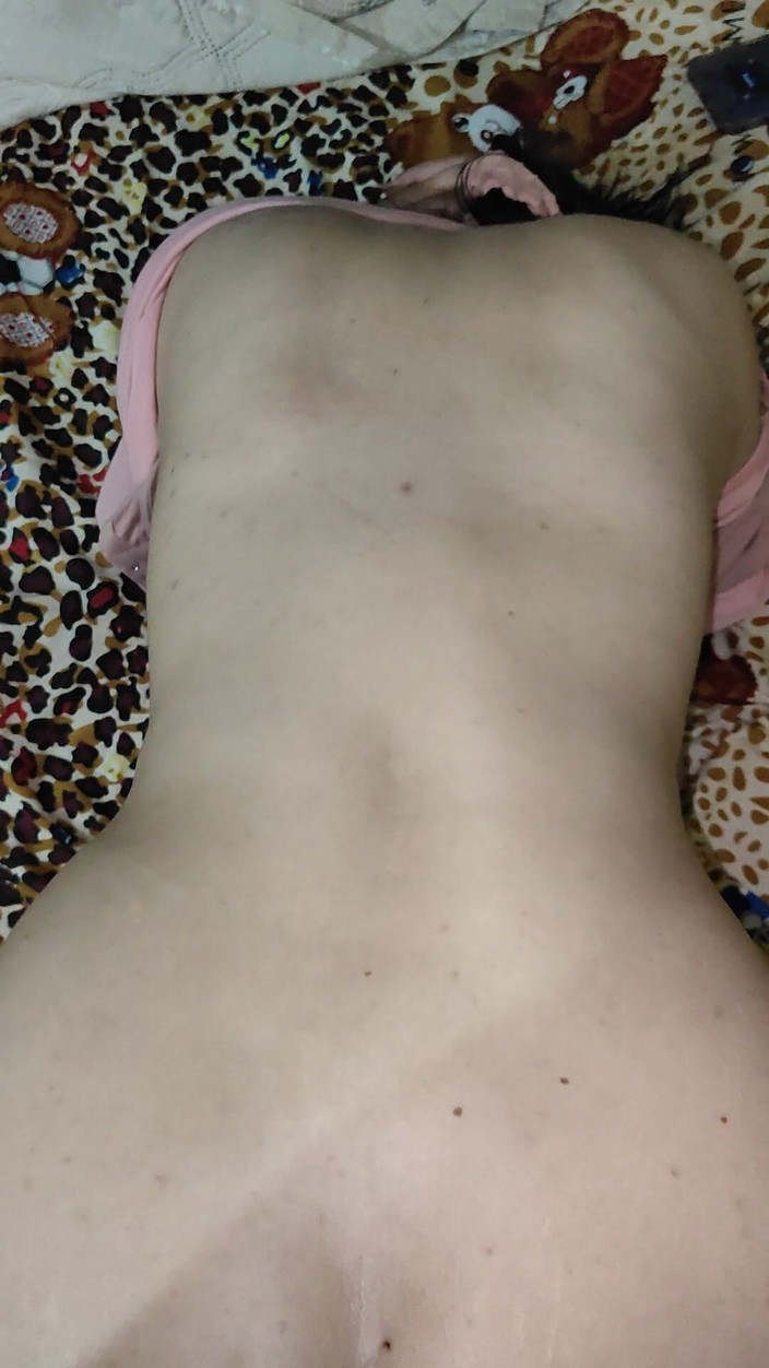 Juli: Чут Мі Ленд