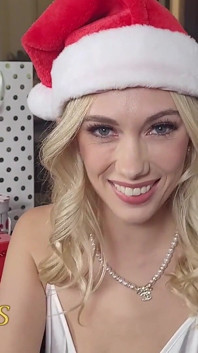 Sky Pierce &maisey monroe - loira snowbunnies natal bbc worship
