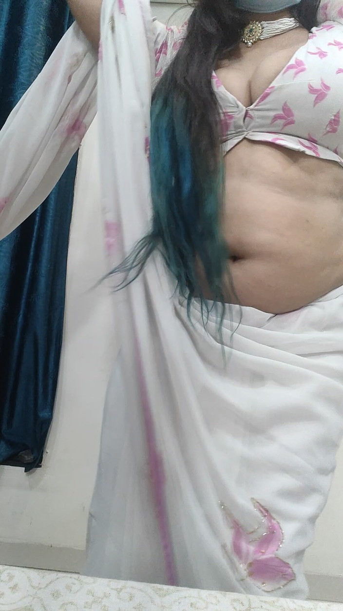 Crystalcouple: चिढ़ाने के साथ कामुक नृत्य