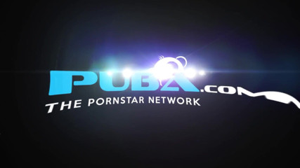 PUBA Solo: Sexy Dahlia vingert zichzelf in het donker