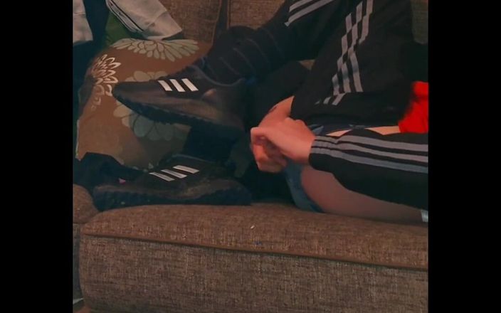 Track suit boy: Adidas Trackie