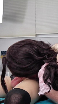 Sissy Daisy Deepthroating Bailey Wilde's Dick - Kollektion 3