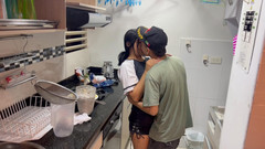 zacymaddy: Moje nevlastní sestra je nejistá ve své sexualitě, udělám ji...