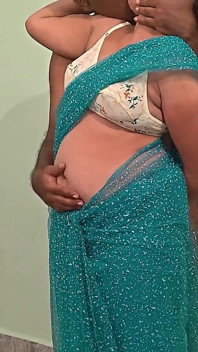 Sexy Bhabhi in Transparent Saree Showing Hot Navel
