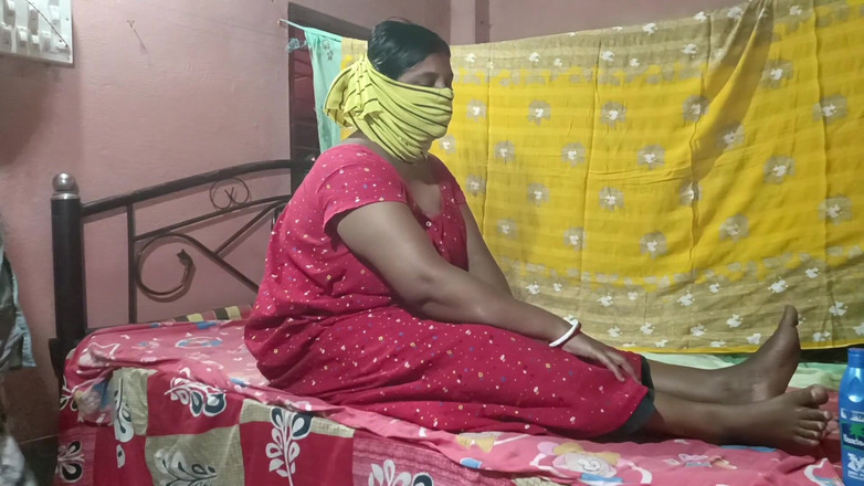 Pakhi0705: Po dlouhé době jsem masíroval manželku mého přítele, ona přišla...