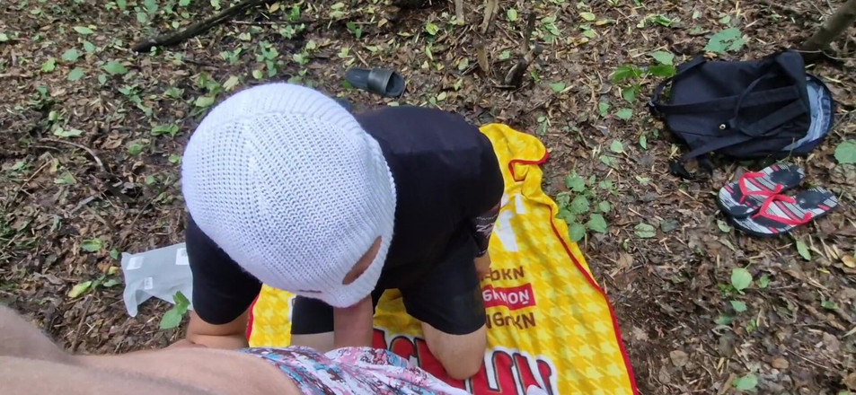 AlexGay: Fudendo o otário em uma saia e leggings e porra -...
