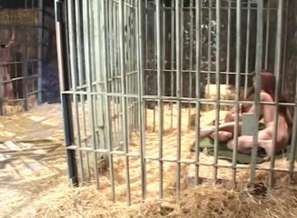 Lesbo Tube: Lesbians in a cage