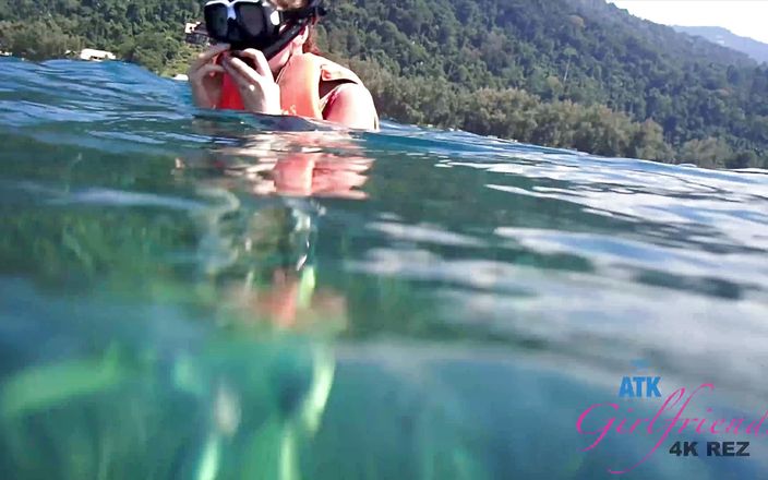ATK Girlfriends: Kỳ nghỉ ảo ở đảo Tioman với Elena Koshka phần 4